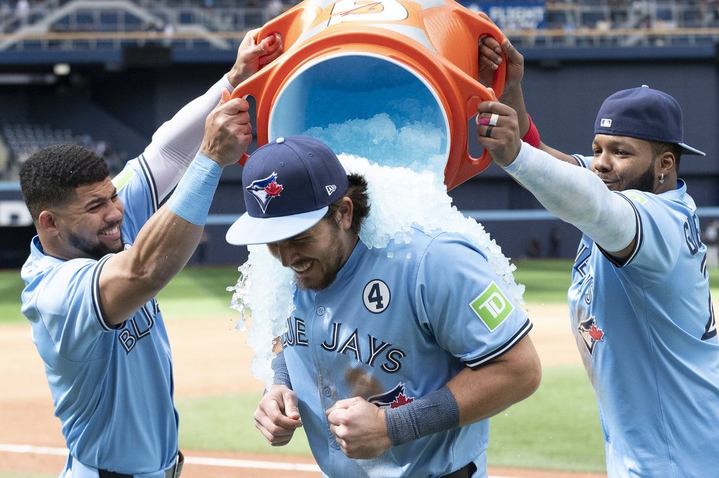 Bashing Barger bringing in runs for Blue Jays